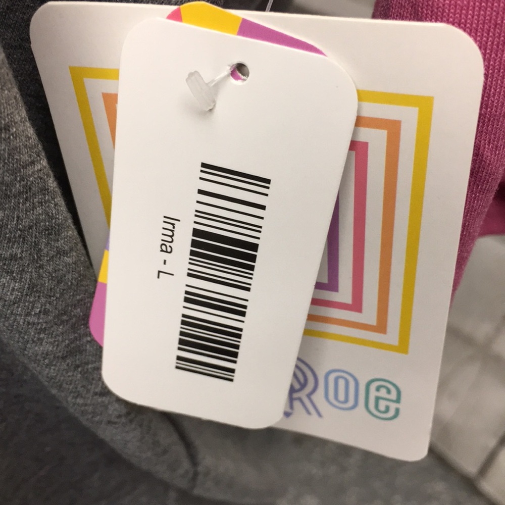 Lularoe raglan sleeves Irma - Picture 2 of 3
